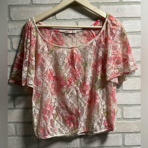 A’gaci crop top Size XL, color cream, pink floral lace